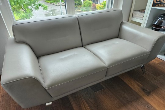 Sofa 1_3.jpg